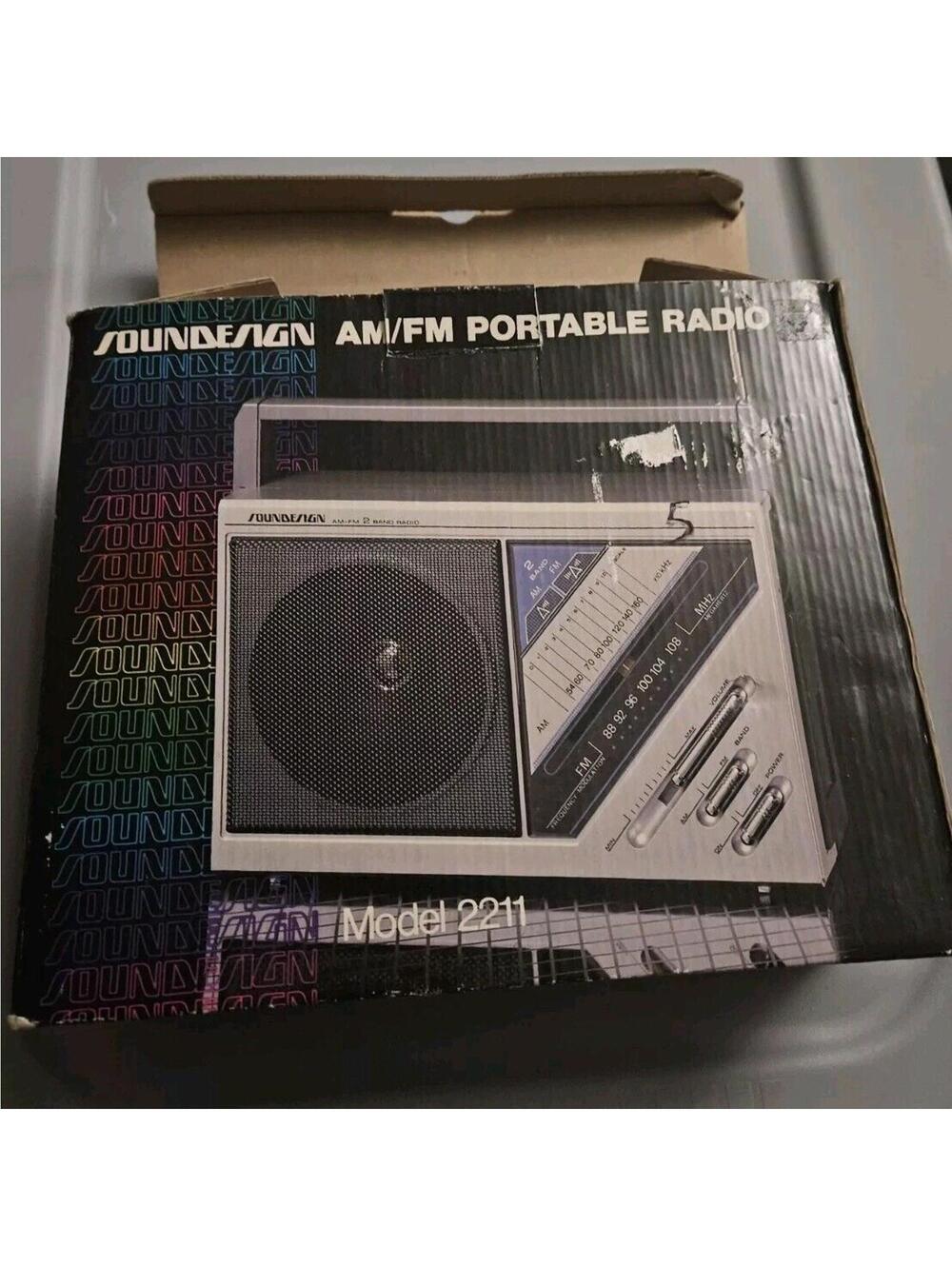 Vtg Soundesign 2211 Radio Portable AM FM Stereo In Box Q1
